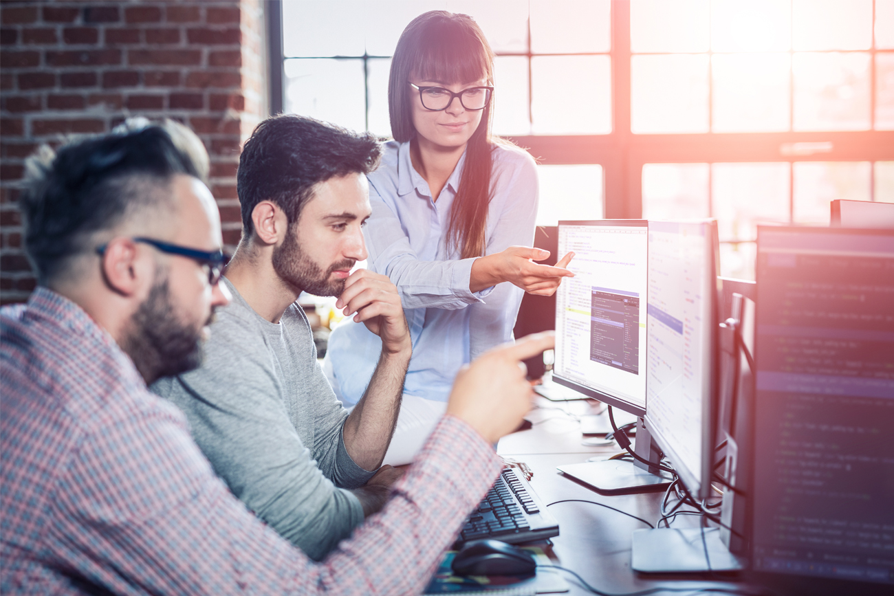 Employees using Pronto Xi Avenue to deliver a fully integrated eCommerce platform to bring the business online and start converting customers.